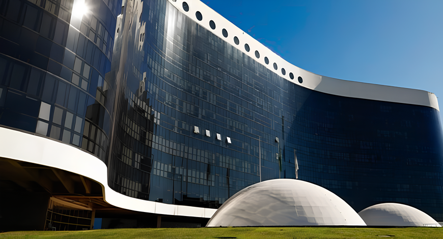 Fachada da sede do Tribunal Superior Eleitoral (TSE), em Brasília, com arquitetura moderna, estr...