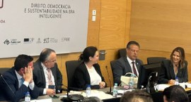 Magistrada participou de painel sobre os desafios da democracia representativa no contexto atual