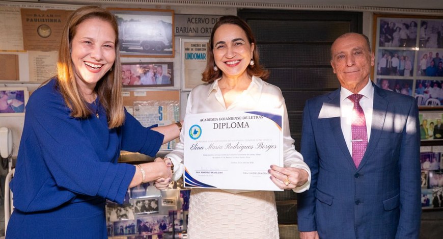 Elìna Borges toma posse na AGnL