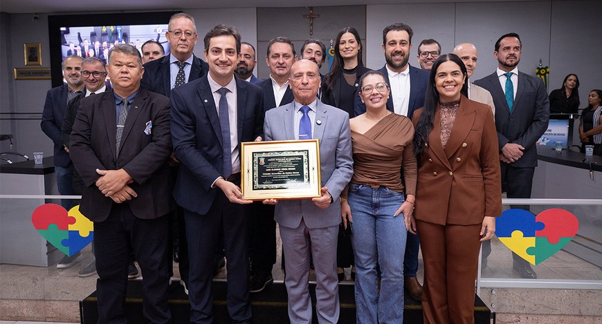 Homenagem reconhece a trajetória e a contribuição do desembargador à Justiça e à sociedade goiana