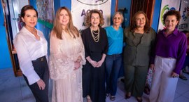 Presidente Elizabeth visita ACIGO