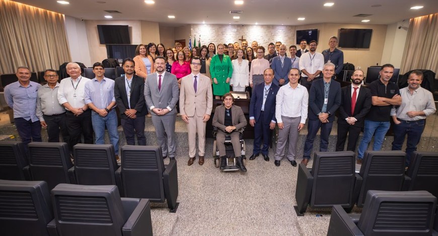 Servidores assumem cargos da alta gestão do TRE-GO
Presidente Elizabeth Maria da Silva empossou...