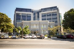 Fachada do edifício-sede do TRE-GO em Goiânia