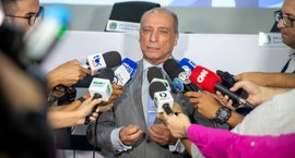Fotografia em plano médio do presidente do Tribunal Regional Eleitoral de Goiás (TRE-GO), desemb...