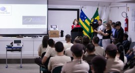 Ação promovida pela EJE-GO e pela SEVIN apresentou aos alunos o funcionamento da urna eletrônica...