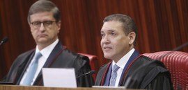 Foram promovidos ajustes relacionados ao Fundo Eleitoral, à auditoria do sistema eletrônico de v...