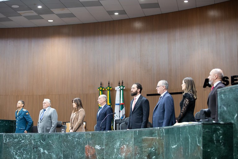 Presidente do TRE-GO é homenageado pela Assembleia Legislativa de Goiás