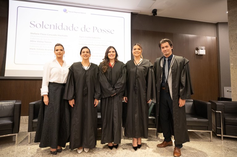 TRE-GO realiza solenidade de posse de novos membros da Corte