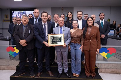 Presidente do TRE-GO recebe Título de Cidadão Honorífico de Caldas Novas