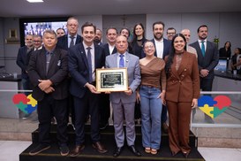 Presidente do TRE-GO recebe Título de Cidadão Honorífico de Caldas Novas