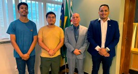 Presidente TRE-GO com equipe do site Lab Notícias