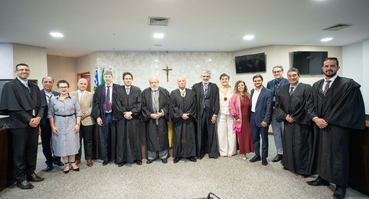 Carlos Augusto Torres Nobre encerra biênio no TRE-GO