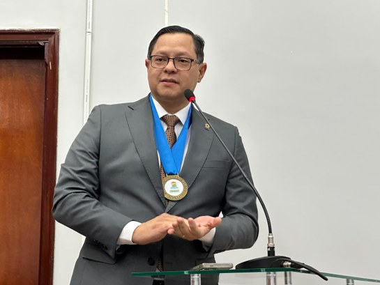 Chefe do cartório eleitoral de Porangatu é homenageado pela Câmara Municipal
