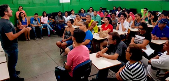 Cidadania e Eleições 2018: EJE/GO ministra palestra em escola da Vila Nova 2