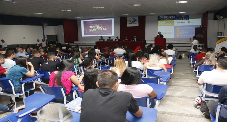 Conversando com a Justiça Eleitoral