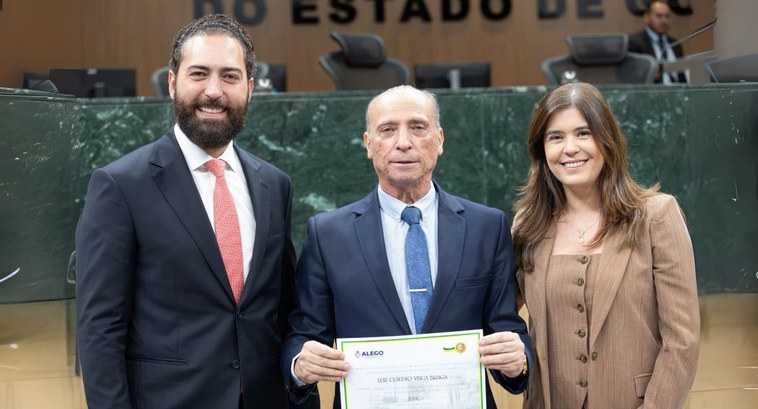 Presidente do TRE-GO é homenageado pela Assembleia Legislativa de Goiás