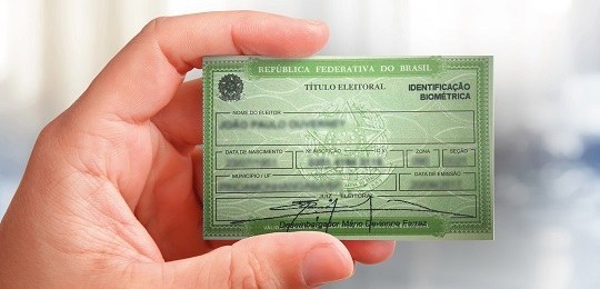 Eleitorado pode solicitar novos títulos pela internet Serviços de alistamento, revisão e transferência estão disponíveis on-line