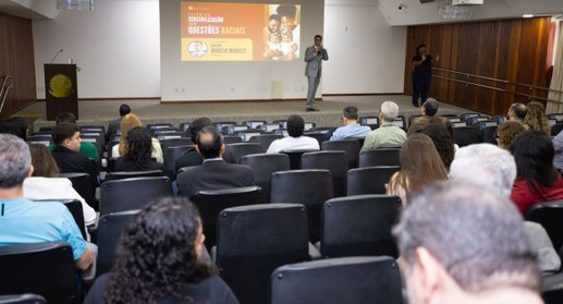 Equidade étnica e racismo são temas de capacitação no TRE-GO 

