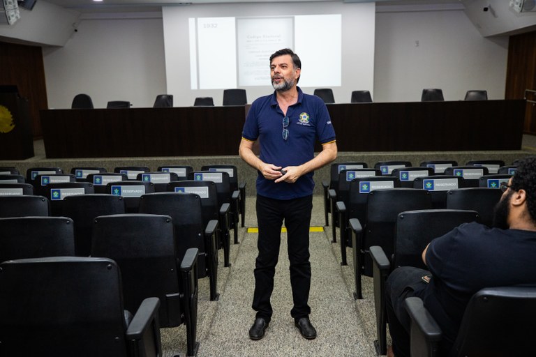 FacUnicamps visita sede do TRE-GO 