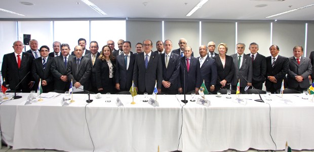 Foto Oficial da reunião do ministro Gilmar Mendes com presidentes de TREs