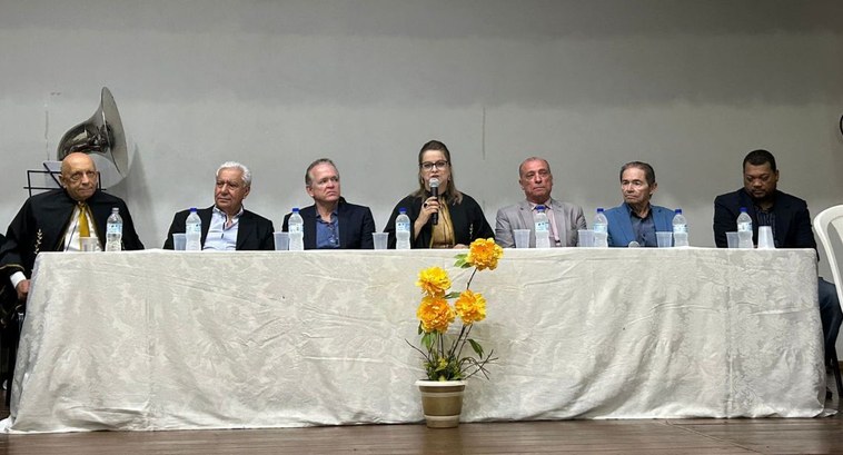 Homenagem ao jornalista Hélio Rocha Homenagem ao jornalista Hélio Rocha