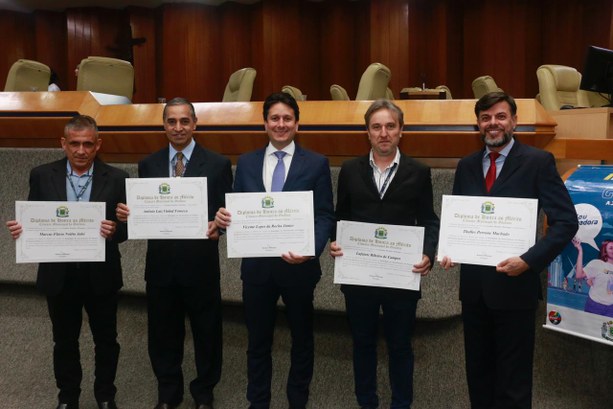 Homenagem Câmara para servidores da EJE - Parlamento Jovem 2022 Homenagem Câmara para servidores da EJE - Parlamento Jovem 2022
