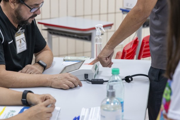 Mais de 1,6 milhão de eleitores goianos irão às urnas neste domingo (27) Mais de 1,6 milhão de eleitores goianos irão às urnas neste domingo (27)