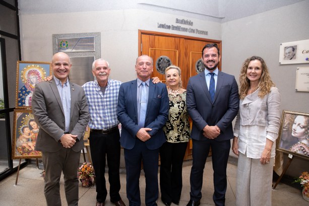 Mostra no TRE-GO apresenta releituras contemporâneas da iconografia mariana Mostra no TRE-GO apresenta releituras contemporâneas da iconografia mariana