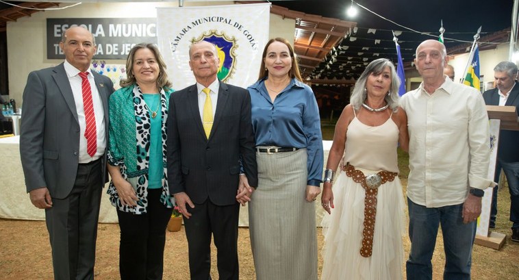 Presidente do TRE-GO é homenageado com a Comenda Conde dos Arcos Presidente do TRE-GO é homenageado com a Comenda Conde dos Arcos
