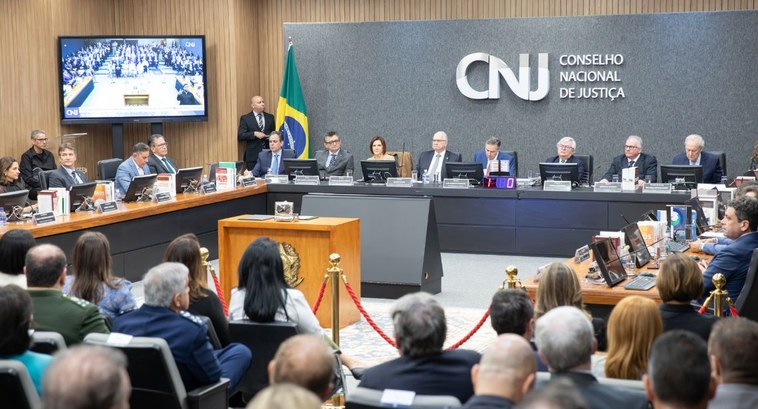 Presidente do TRE-GO prestigia sessão solene pelos 20 anos do CNJ Presidente do TRE-GO prestigia sessão solene pelos 20 anos do CNJ
