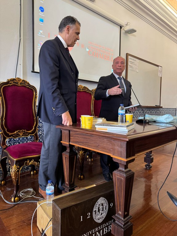 Presidente do TRE-GO profere palestra na Universidade de Coimbra e firma acordo de cooperação