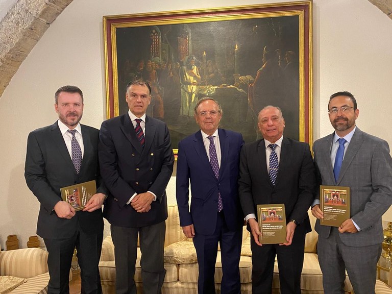 Presidente do TRE-GO profere palestra na Universidade de Coimbra e firma acordo de cooperação