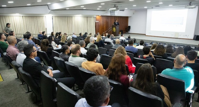 TRE-GO realiza homenagem ao Dia dos Pais