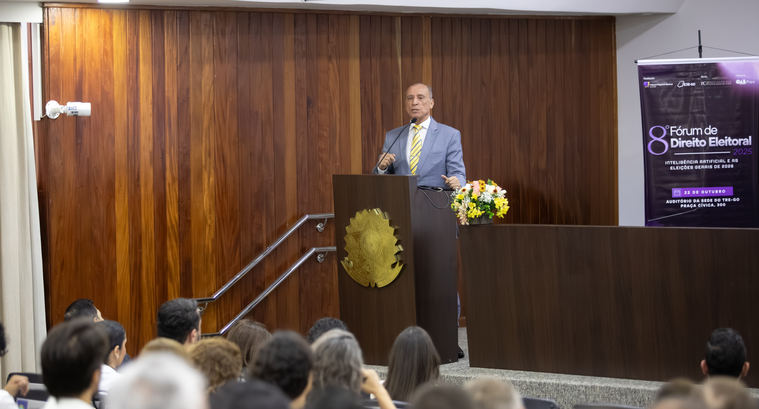 Presidente Veiga Braga abre 8° Fórum de Direito Eleitoral Presidente Veiga Braga abre 8° Fórum de Direito Eleitoral
