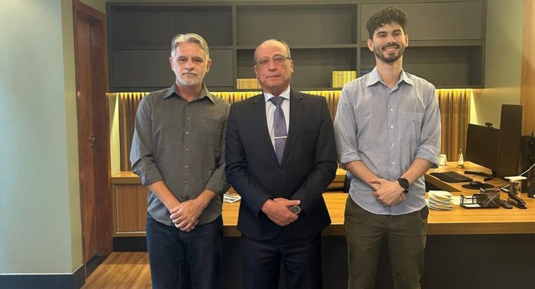 Presidente Veiga Braga recebe o produtor cultural Gutto Lemes Presidente Veiga Braga recebe o produtor cultural Gutto Lemes