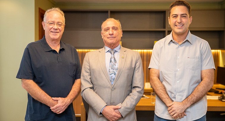 Presidente Veiga Braga recebe Paulo do Vale e Lucas do Vale Presidente Veiga Braga recebe Paulo do Vale e Lucas do Vale