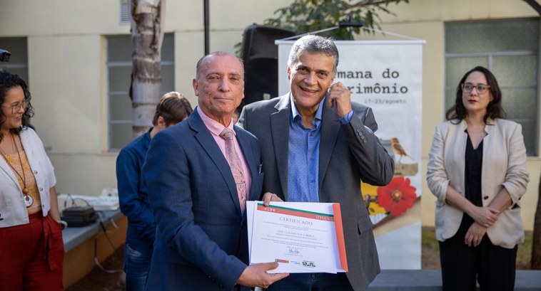Presidente Veiga Braga recebe reconhecimento do Iphan por ações em defesa do patrimônio cultural Presidente Veiga Braga recebe reconhecimento do Iphan por ações em defesa do patrimônio cultural