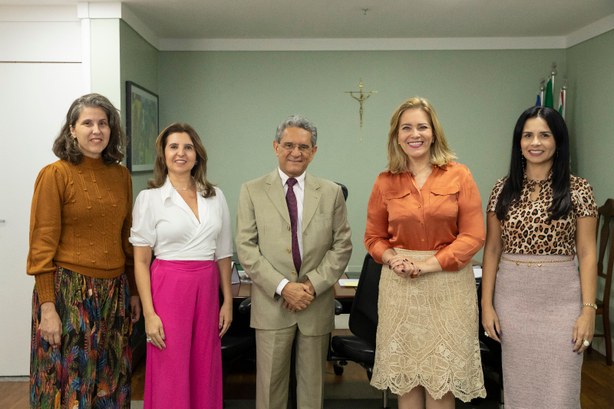reunião da presidência com deputada Leda Borges reunião da presidência com deputada Leda Borges