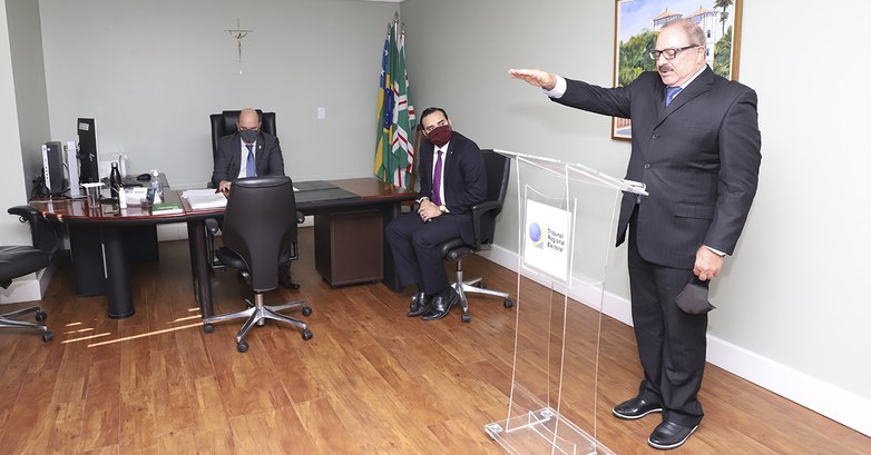 Salomão Afiune é empossado no TRE/GO Juiz-Membro Salomão Afiune posse