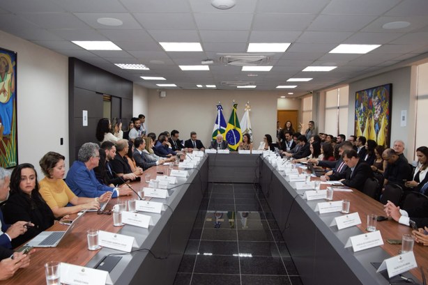 TRE-GO apresenta GuaIA em reunião do CNJ TRE-GO apresenta GuaIA em reunião do CNJ