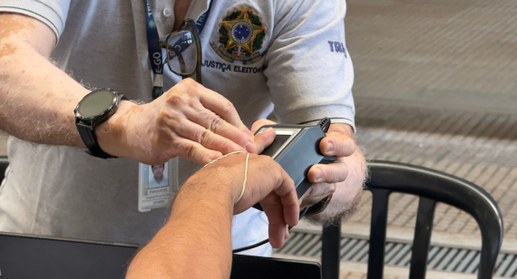 TRE-GO atende mais de 30 pessoas na 4ª edição do PopRuaJud