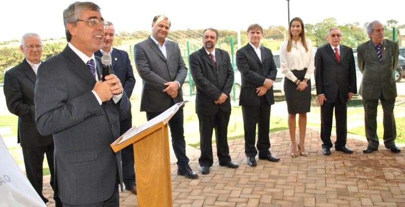 TRE-GO Autoridades participam de cerimônia de inauguração do novo cartório em Piracanjuba Desembargadores e autoridades municipais participam de cerimônia de inauguração da nova sede do ...