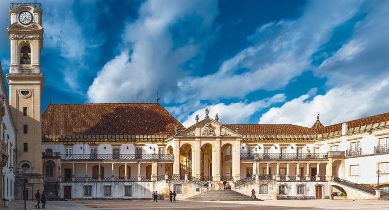 TRE-GO firma acordo internacional com a Universidade de Coimbra TRE-GO firma acordo internacional com a Universidade de Coimbra