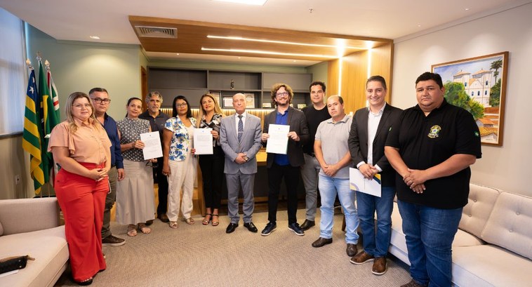 TRE-GO formaliza novas doações de veículos a instituições e entidades sociais TRE-GO formaliza novas doações de veículos a instituições e entidades sociais