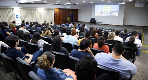 TRE-GO homenageia estagiários e terceirizados 
