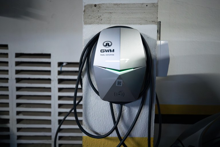 Equipamentos visam dar suporte aos automóveis oficiais do Tribunal e reduzir gastos com combustí...