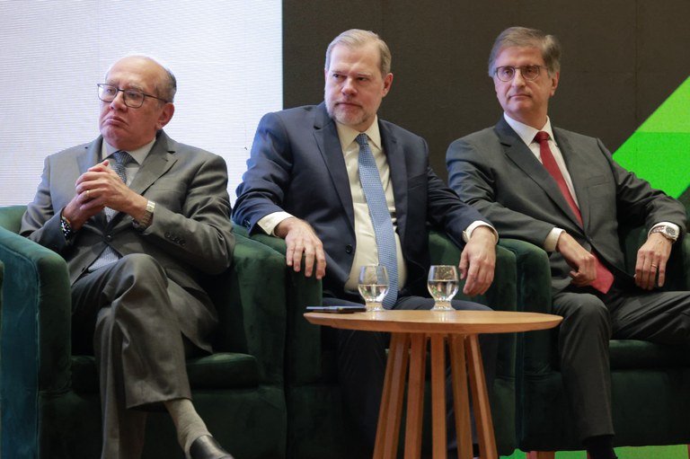 TRE-GO participa de homenagem a autoridades do STF e da PGR 