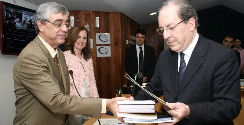 TRE-GO Posse desembargador Kisleu Dias Maciel Filho Posse do desembargador Kisleu Dias Maciel Filho como substituto da classe dos desembargadores, d...