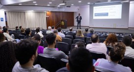 TRE-GO promove palestra sobre questões raciais 
