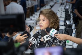 TRE-GO realiza carga e lacre das urnas eletrônicas para as Eleições 2026
